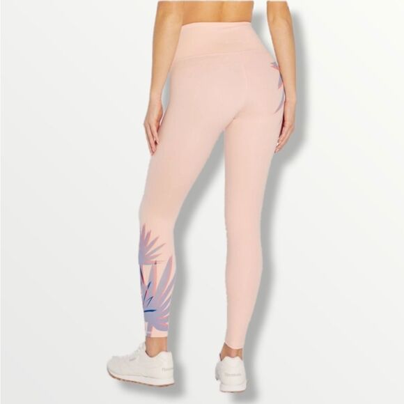 Wildfox SET Sasha Bra and Maci Legging - Picture 10 of 13